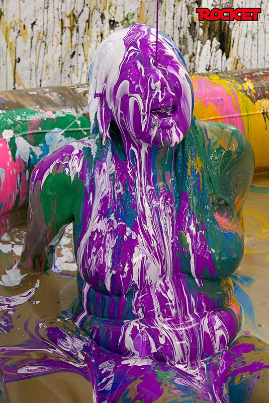 ROCKET18周年記念作品 どろんこプールにドボン！ウェット＆メッシー（WAM）人間クレーンゲーム ～ボディペイントで巨大クレーンゲームのアームになって景品ゲットだぜ！～ 画像19